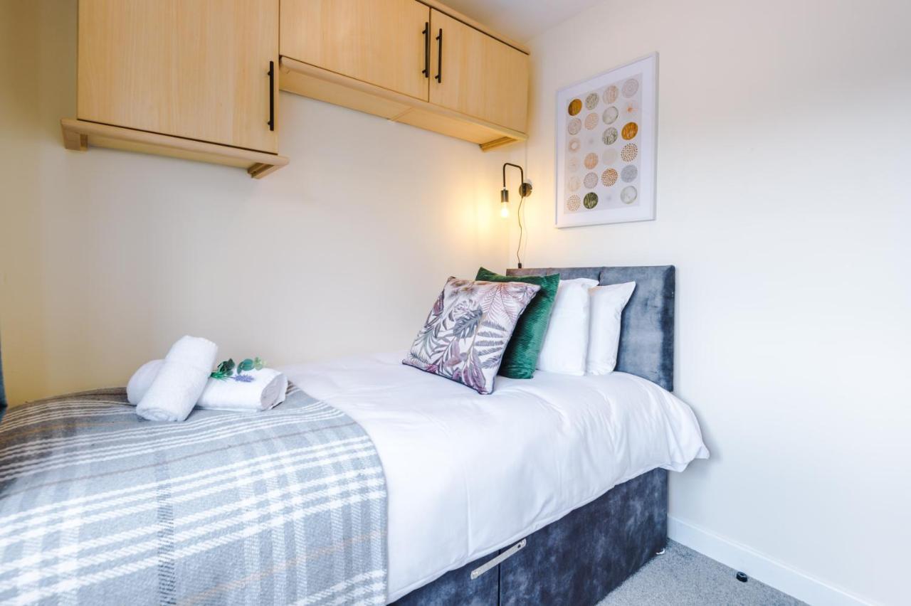 Charming 3-Bed Cottage In Chester, Ideal For Families & Workers, Free Parking - Sleeps 7 Eksteriør billede