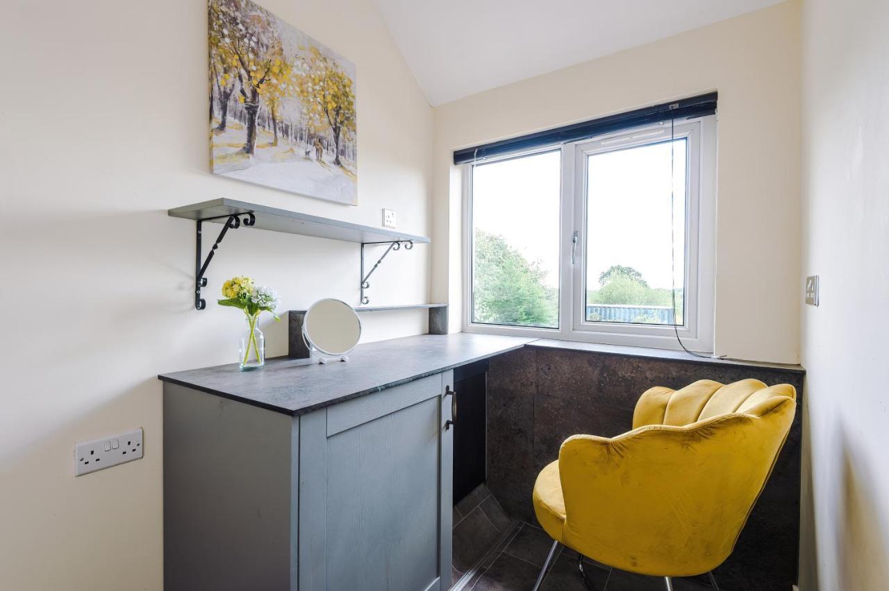 Charming 3-Bed Cottage In Chester, Ideal For Families & Workers, Free Parking - Sleeps 7 Eksteriør billede