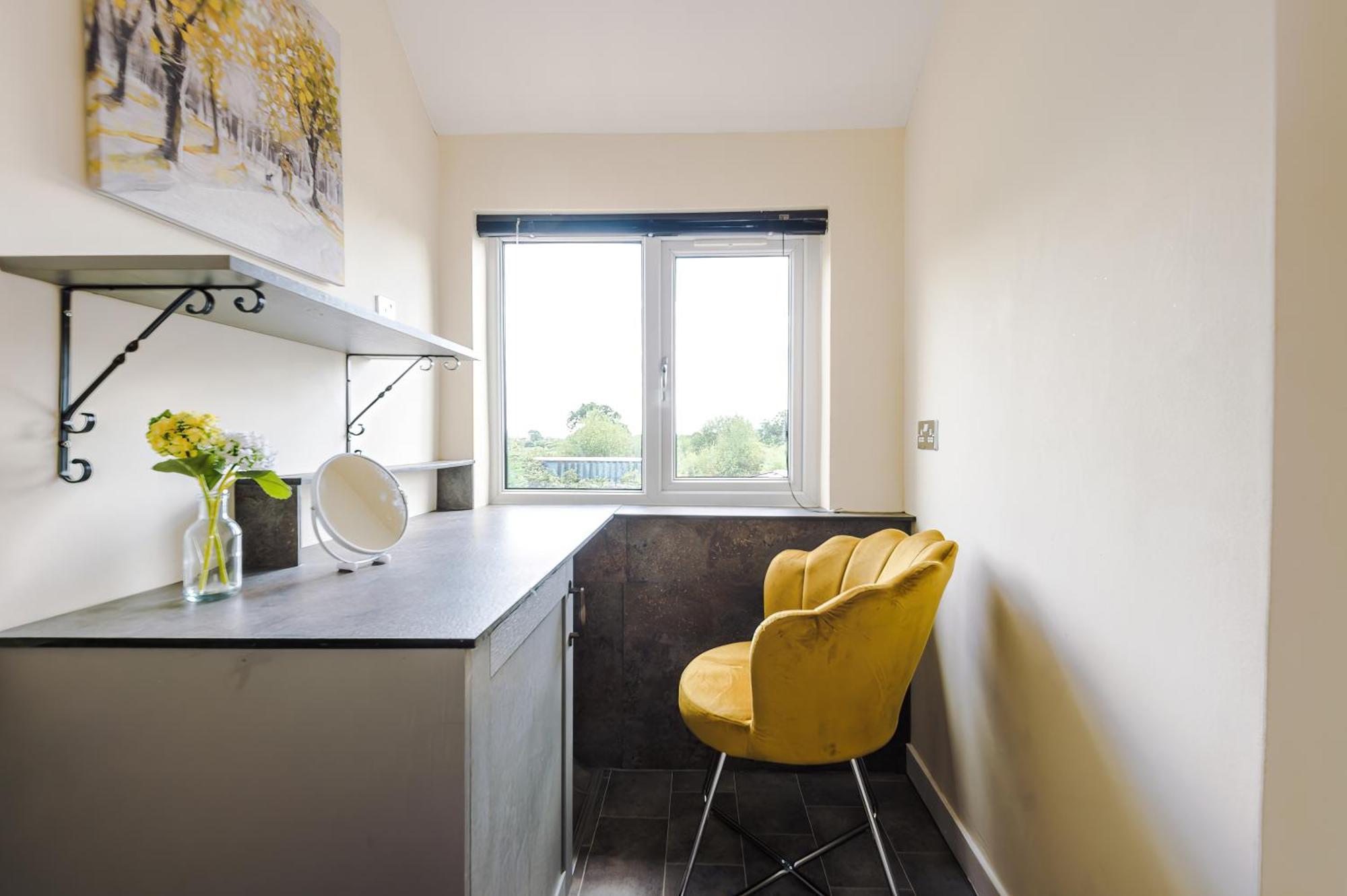 Charming 3-Bed Cottage In Chester, Ideal For Families & Workers, Free Parking - Sleeps 7 Eksteriør billede