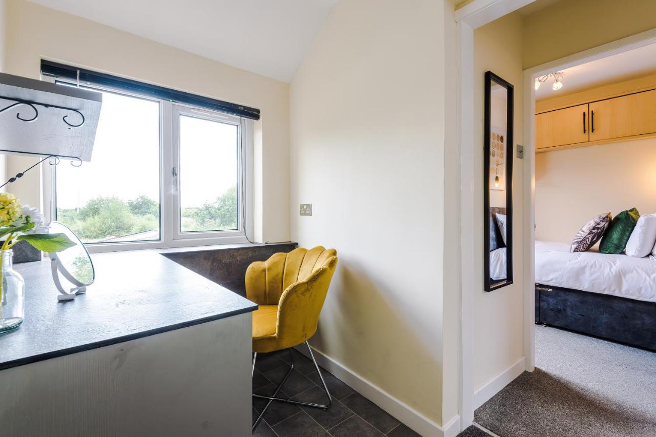 Charming 3-Bed Cottage In Chester, Ideal For Families & Workers, Free Parking - Sleeps 7 Eksteriør billede